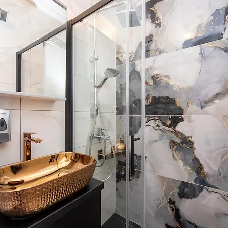 Royal Elegance Apartman Split Exterior photo