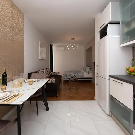 Royal Elegance Apartman Split Exterior photo